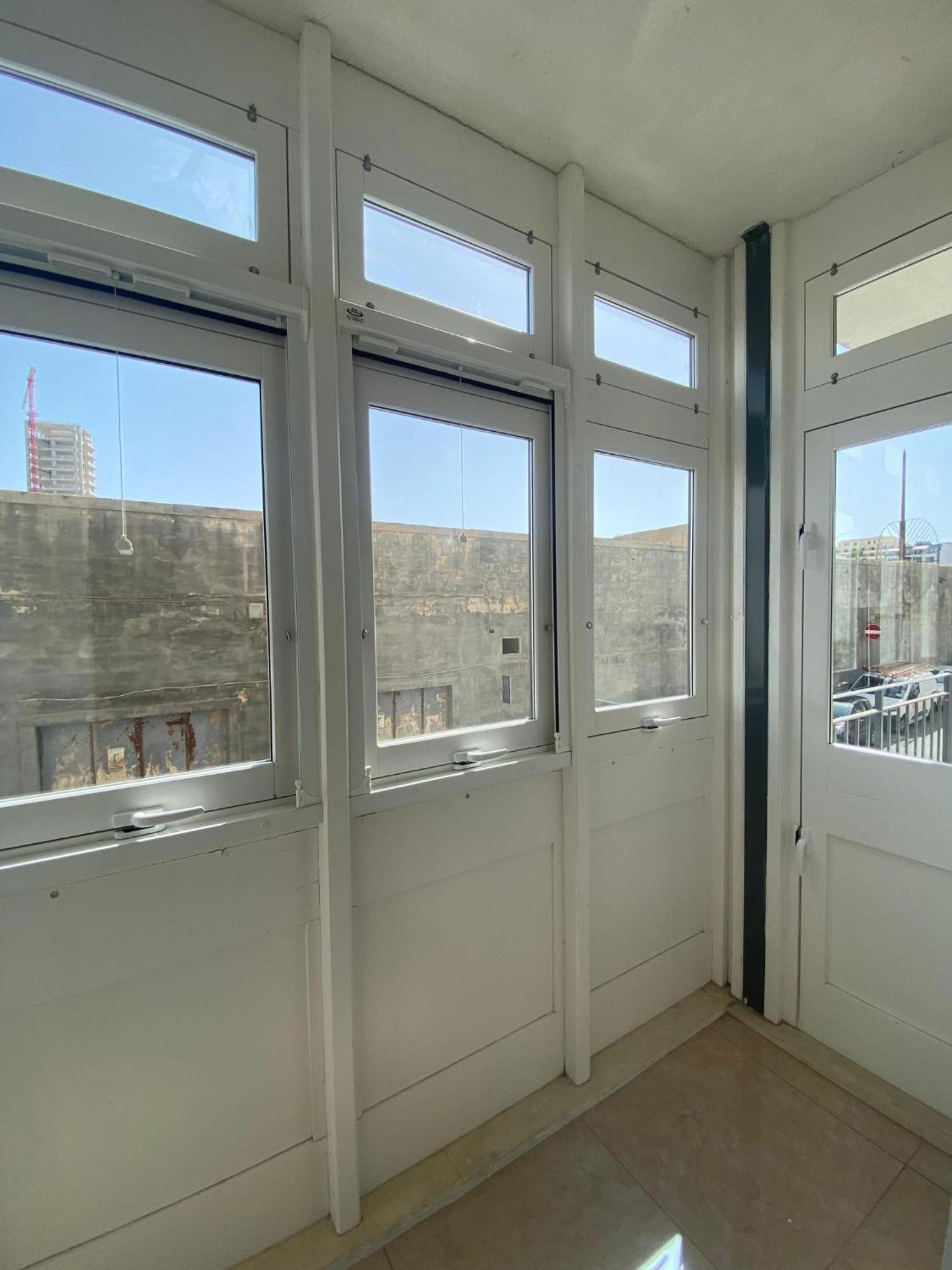 Cozy 2 Bedroom Apartment Near Seafront Gzira Luaran gambar